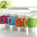 15oz weiße Keramik Großhandelsbecher mit farbigem Silikongriff